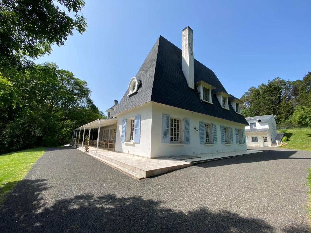 Manoir Et Appartements Avec Piscine Au Domaine De Bize Mirepoix Mirepoix  Bagian luar foto